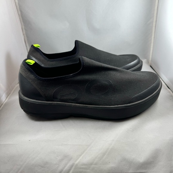 Oofos OOMG EeZee Recovery Shoes - Men's size 13 - Picture 2 of 13